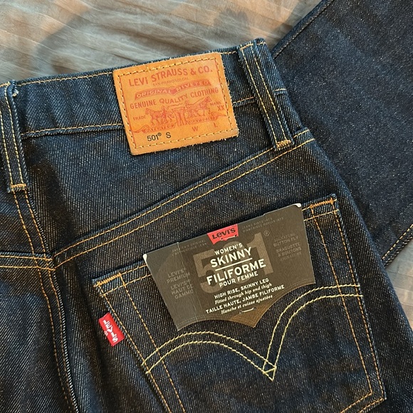 NWT Levi’s 501 skinny jeans - Picture 2 of 3